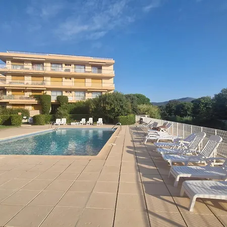 Beau 2 Pieces Climatise Avec Terrasse Et Piscine, Proche Centre - Fr-1-780-85 *