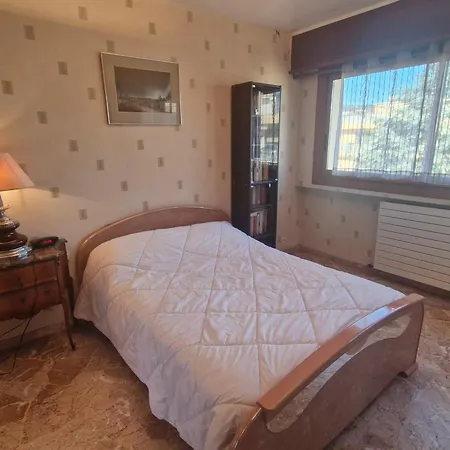 Apartment Beau 2 Pieces Climatise Avec Terrasse Et Piscine, Proche Centre - Fr-1-780-85